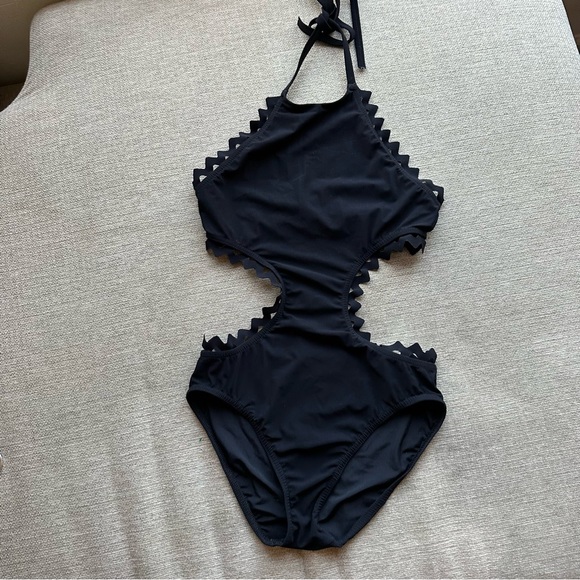 Karla Colletto Reina Monokini One Piece Bikini - Picture 8 of 13